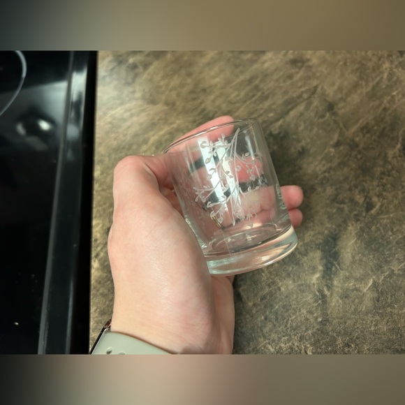 Set of 2 Tea Light Candle Holders - Picture 2 of 2